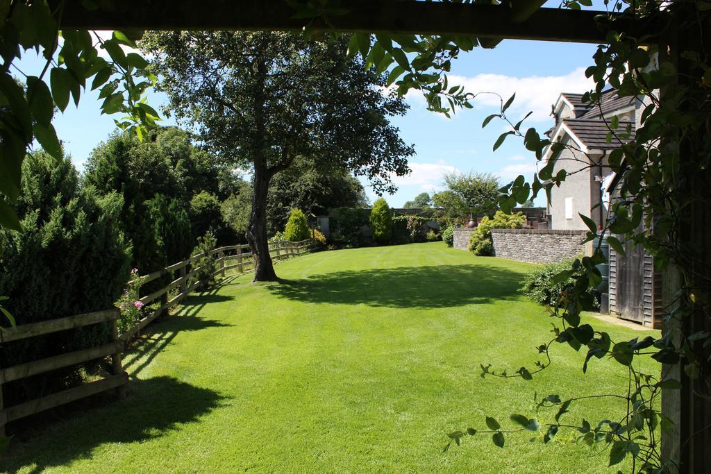 Crowfield Country House Bed & Breakfast Aghadowey Exterior photo